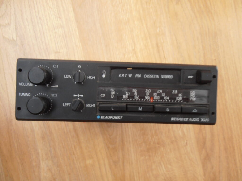 RADIO BLAUPUNKT RENAULT AUDIO 3020